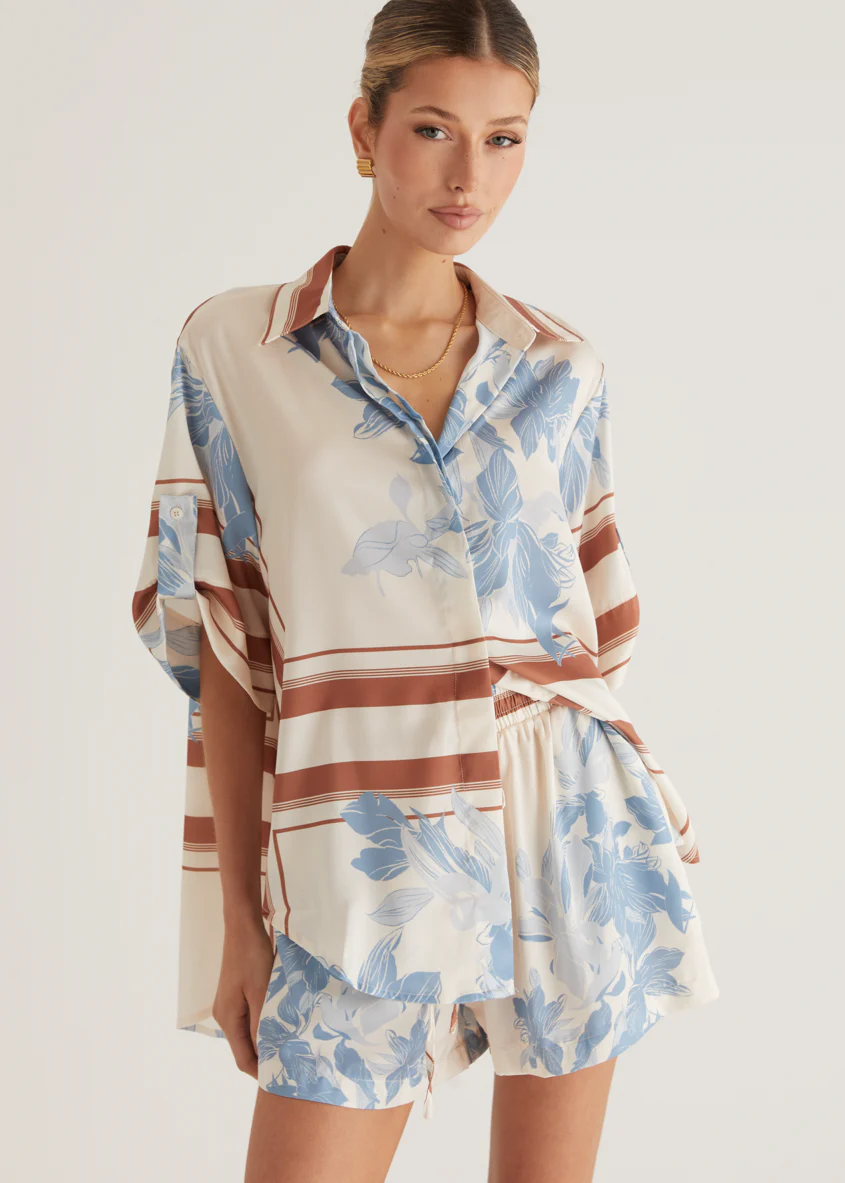 Kaycie Shorts - Blue Flowers - Honorern