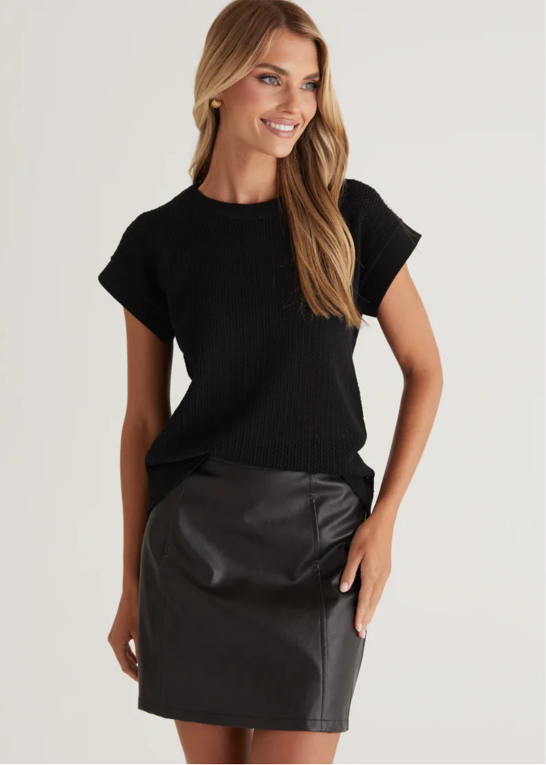 Shivon Knit Top - Black - Honorern