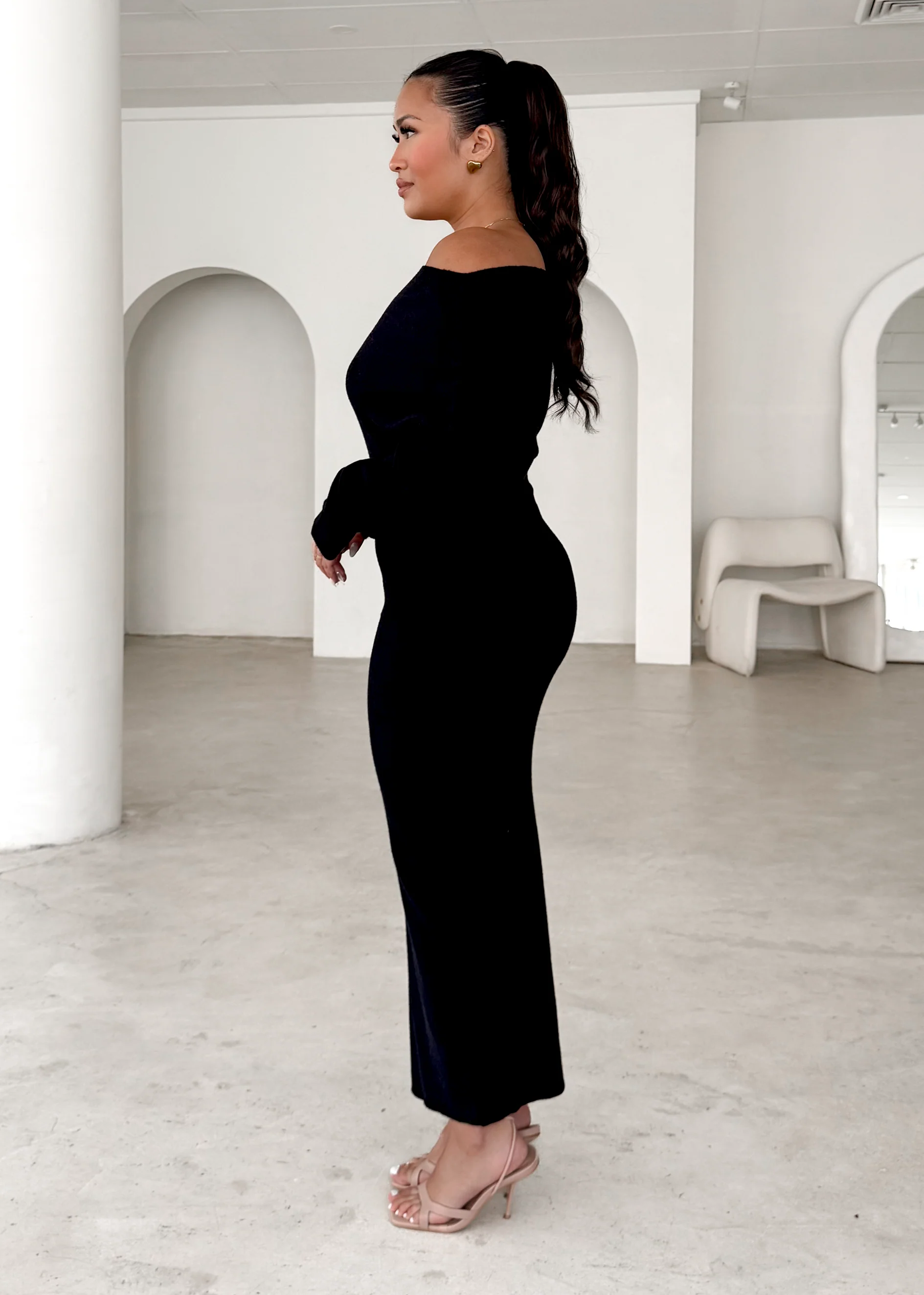 Milena Drop Shoulder Knit Midi Dress - Black - Honorern