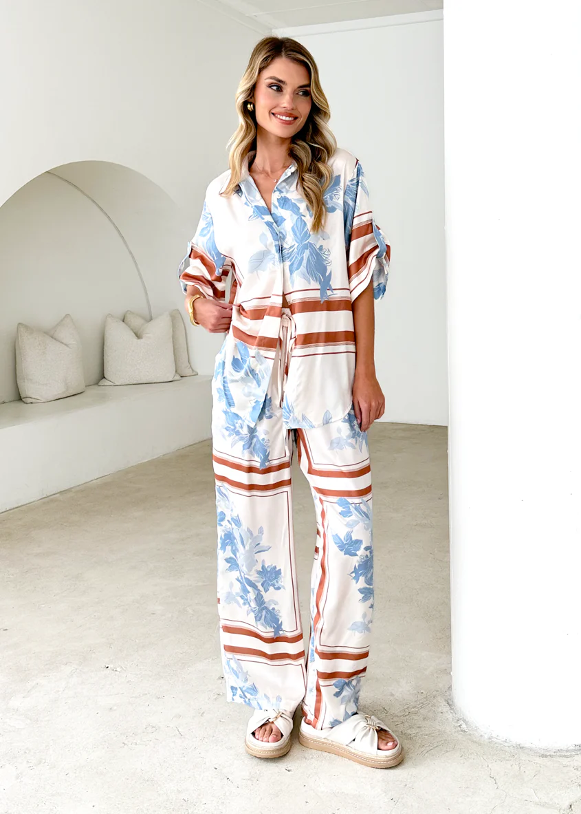 Kaycie Pants - Blue Flowers - Honorern