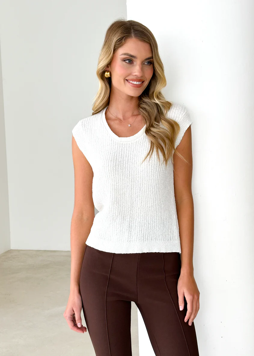 Outlander Knit Top - Off White - Honorern