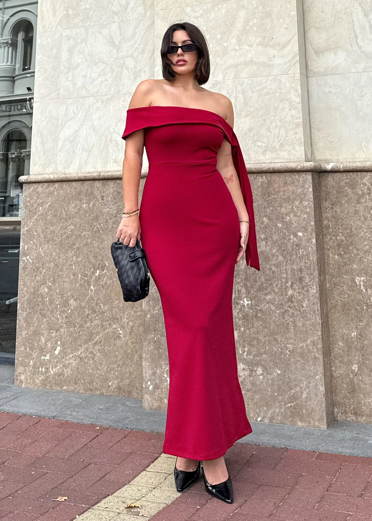 Renia Off Shoulder Maxi Dress - Cherry - Honorern