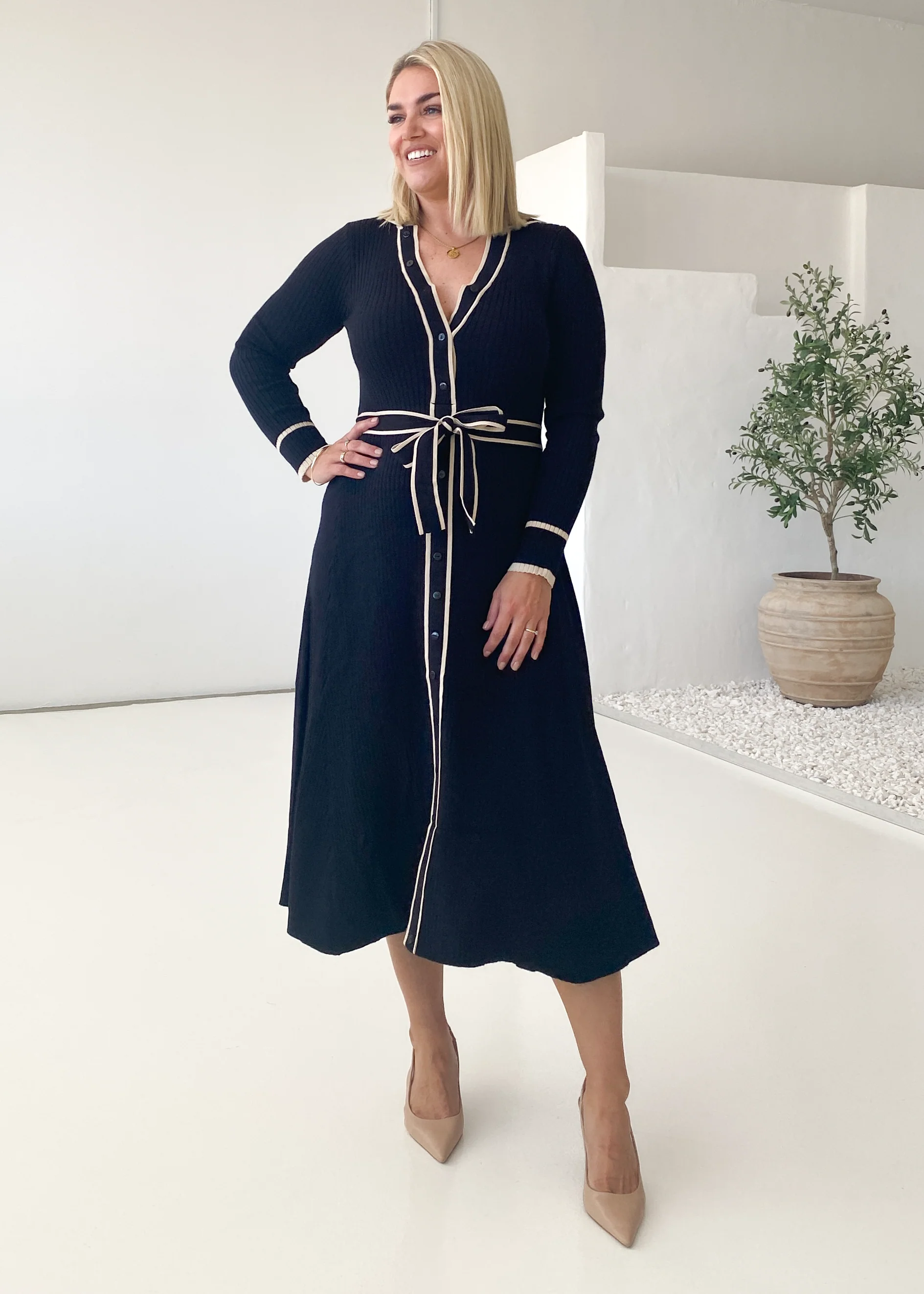 Adah Knit Midi Dress - Black - Honorern